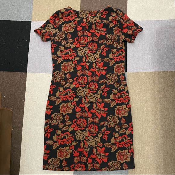 Test floral dress size 4 - Picture 2 of 2